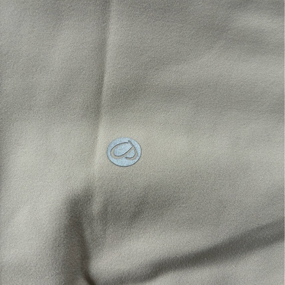 CRZ YOGA tan Butterluxe Shorts - Picture 4 of 5